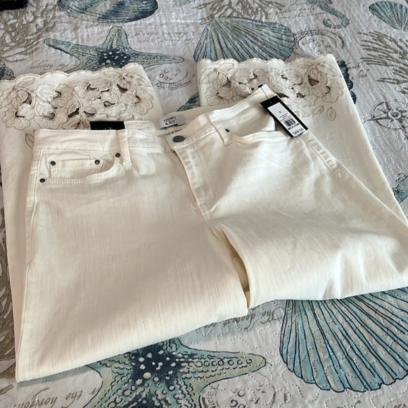 NWT Crown & Ivy Gateway to Bali Capri - Picture 4 of 6